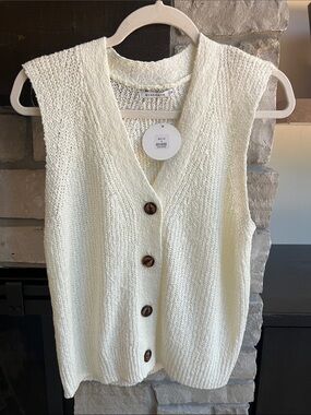 Staccato Cream V-Neck Button Sweater Vest sz medium